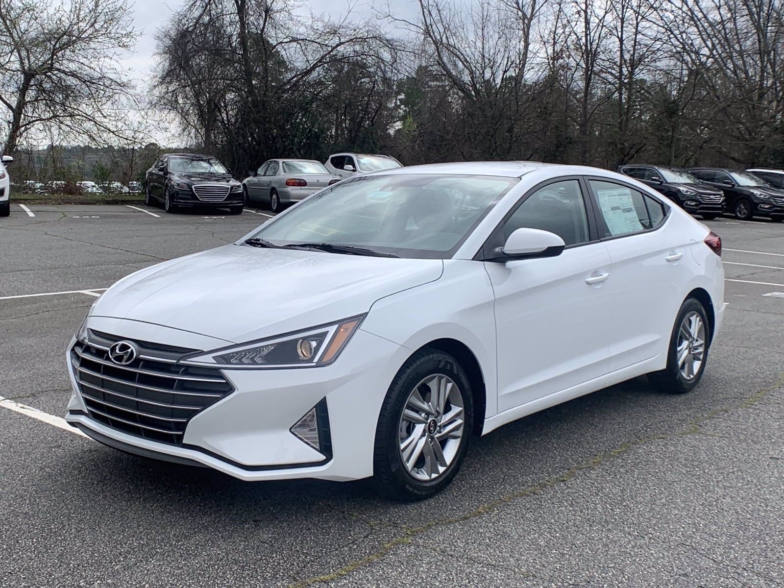 New 2020 Hyundai Elantra SEL FWD 4dr Car