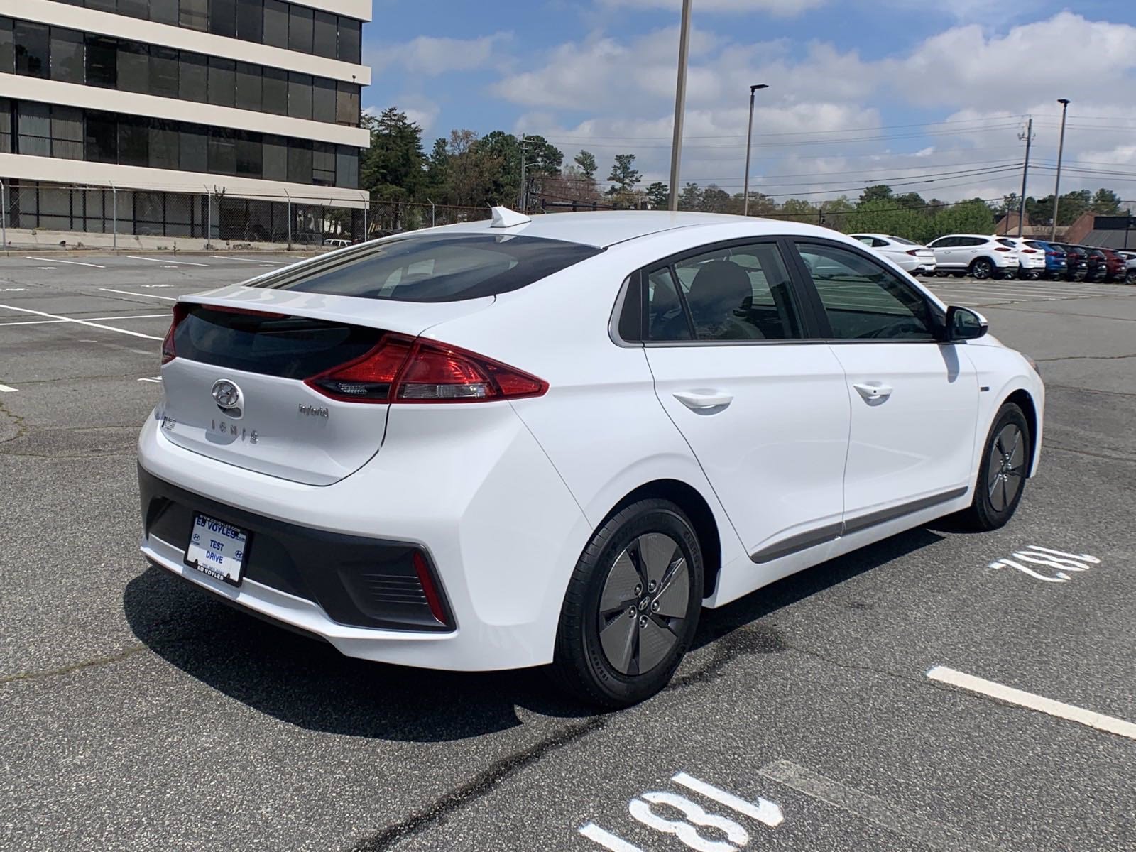 New 2020 Hyundai Ioniq Hybrid SE FWD Hatchback