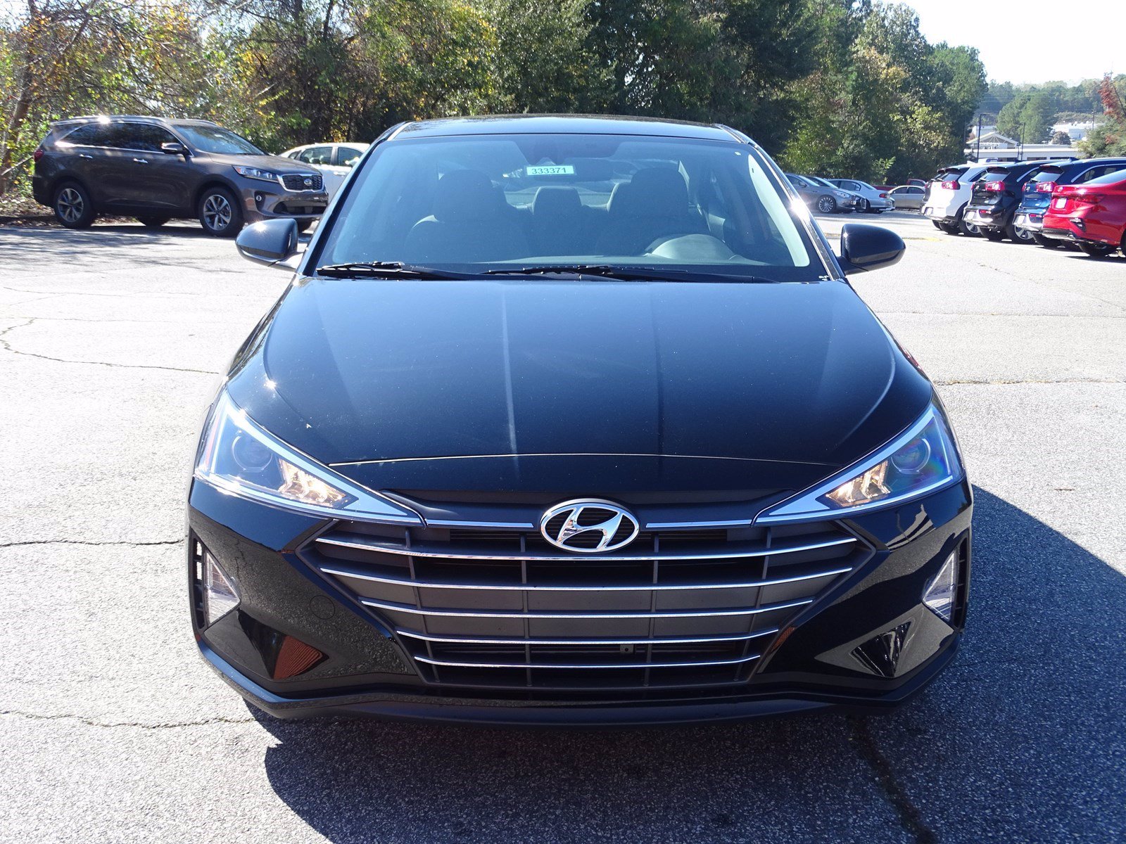 New 2020 Hyundai Elantra SE FWD 4dr Car